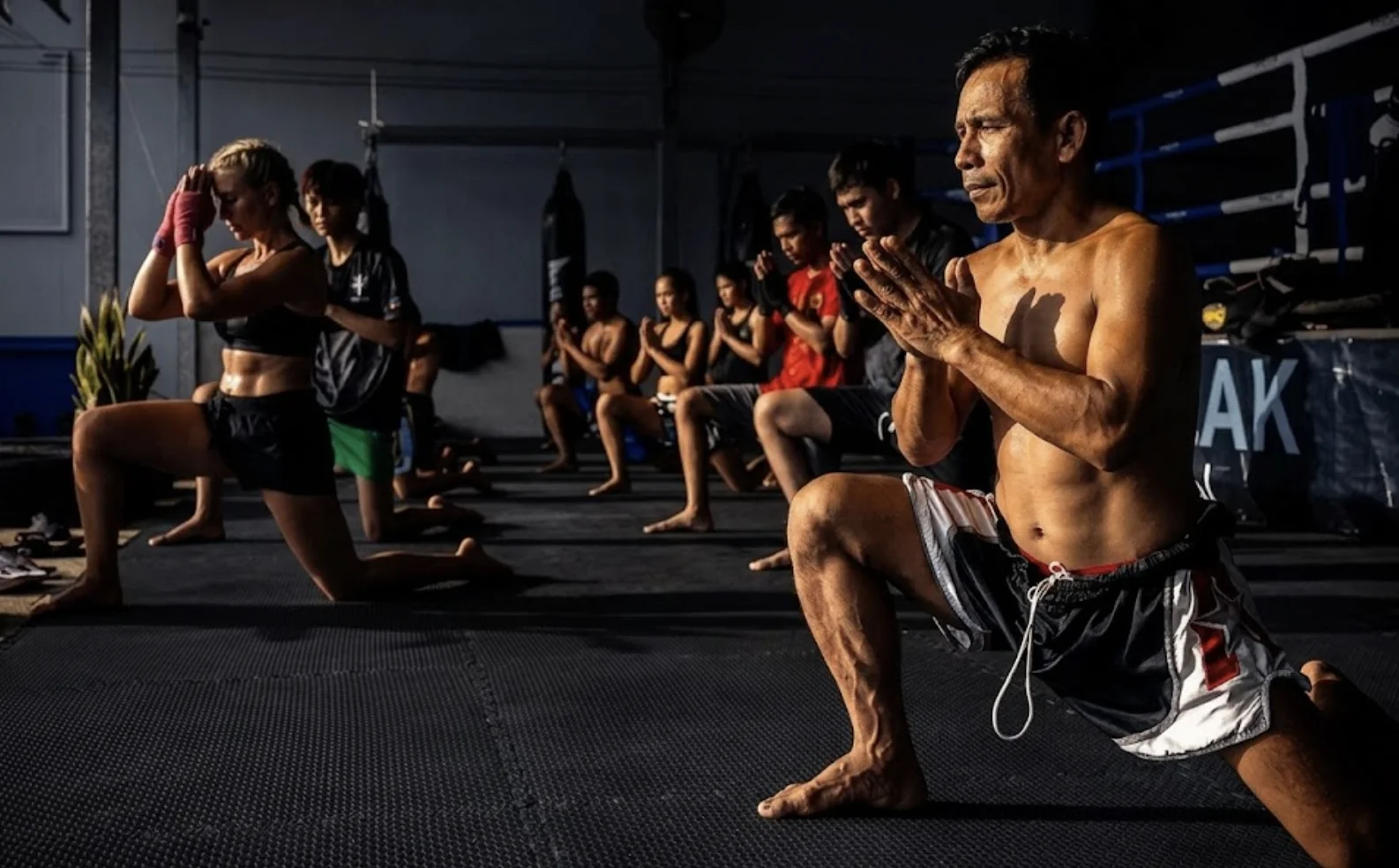 Wai kru ceremony in Muay Thai, the ritual that opens every training session